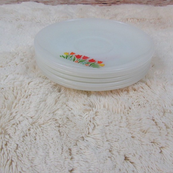 Vintage Anchor Hocking Fire King Floral Premium 6" Saucers set of 5 - Picture 8 of 8